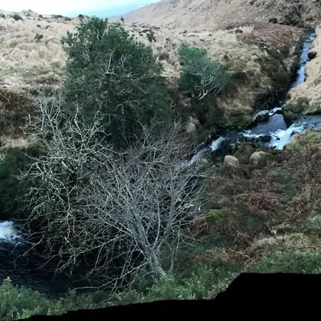 Hilltop White Gate Cross Roads