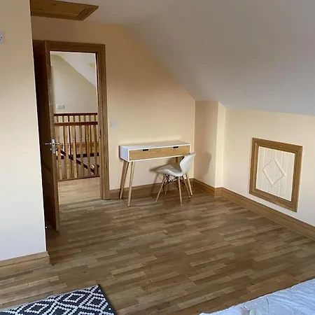 Hilltop Nyaraló White Gate Cross Roads