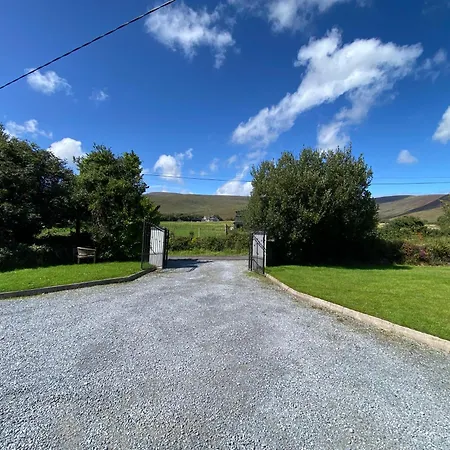 Hilltop White Gate Cross Roads